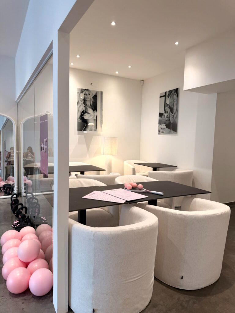 Espace lounge et accueil INI Studio